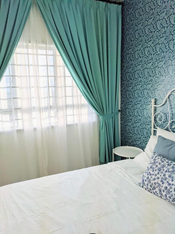 Looking For... A Staycation Kuala Terengganu Exteriör bild